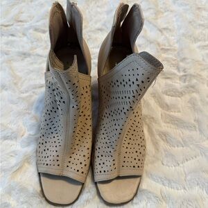 Elegant Beige Peep-Toe Ankle Boots